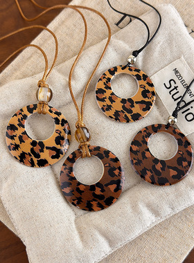 时代潮流！豹纹圆圈项链女款欧美复古百搭毛衣链夸张时尚个性配饰