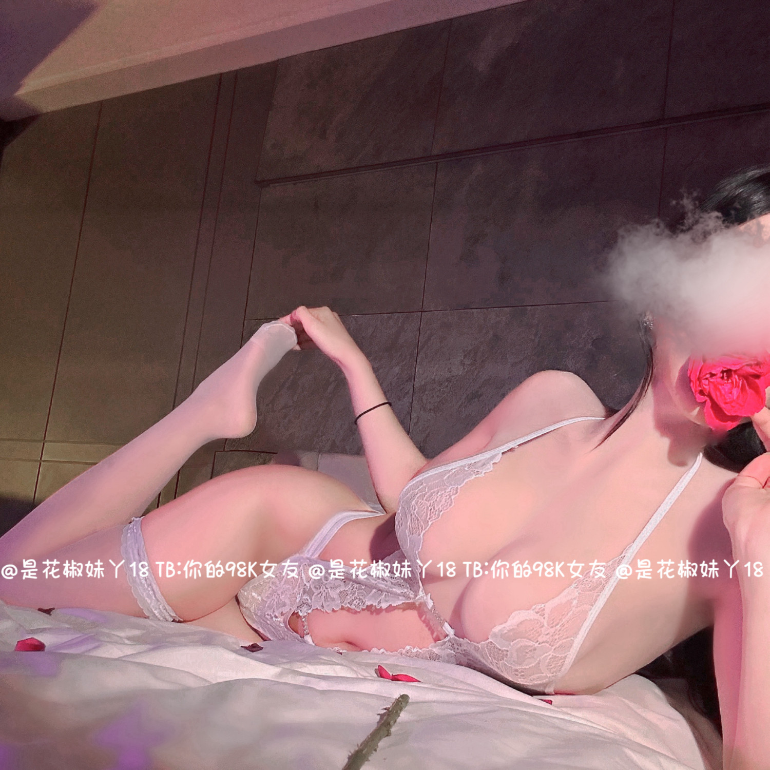 你的98K女友：可调节绑带挂脖蕾丝超薄透视修身可撕网衣