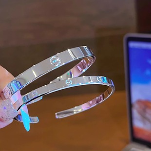 百搭轻奢银镯子送礼物 年轻个性 水贝纯银999经典 开口卡手镯女时尚