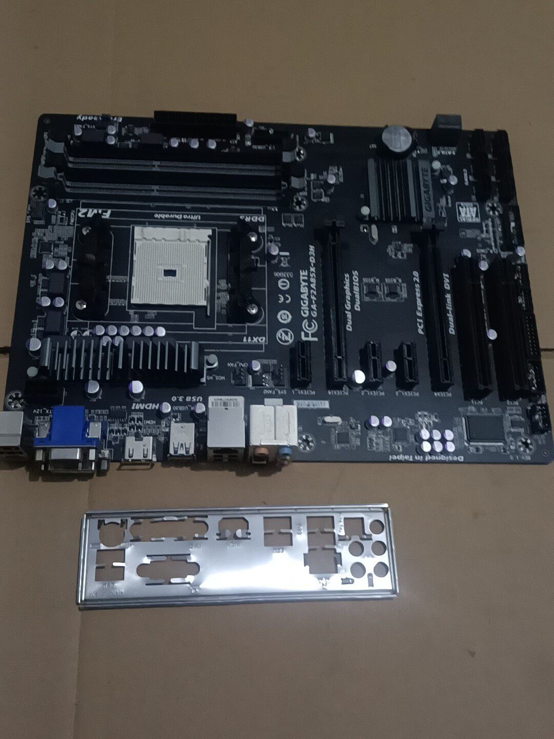 技嘉f2a85x—d3h主板60元包邮 议价