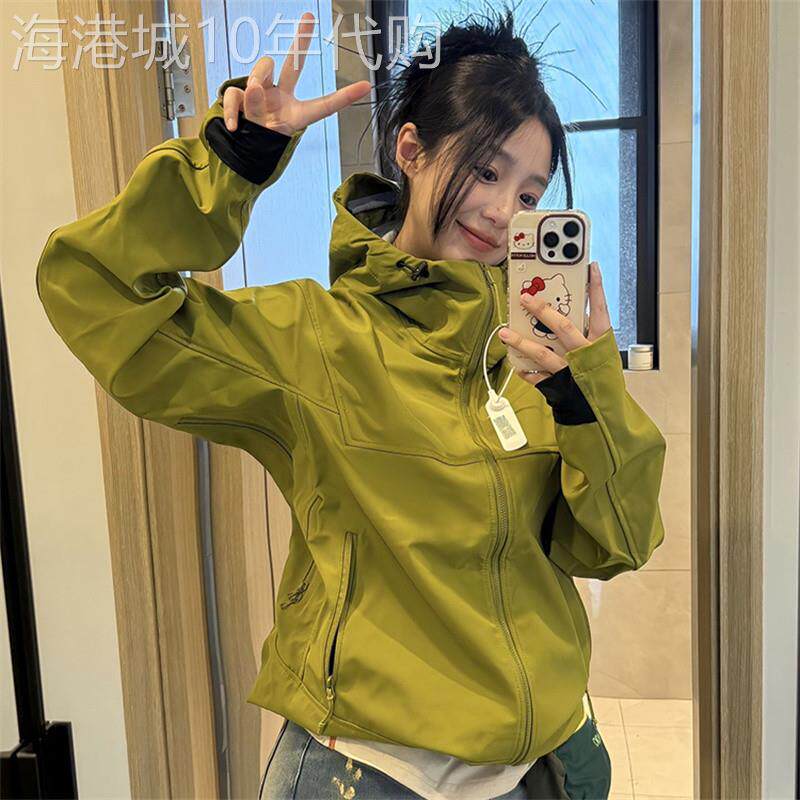 潮牌牛油果绿软壳冲锋衣春秋美式工装连帽外套徒步户外登山服夹克