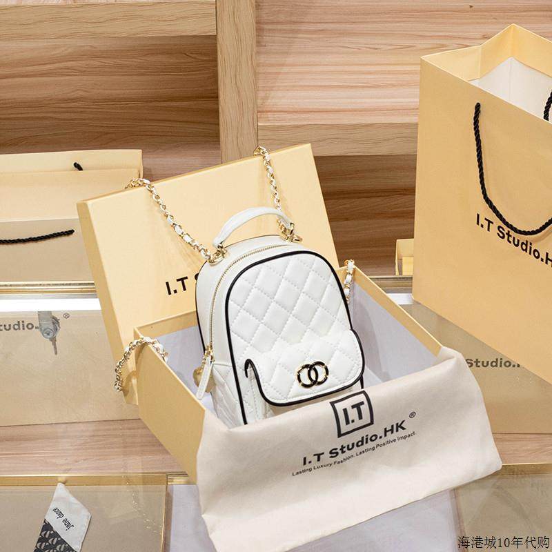 香港真皮双肩包包女式2025新款小香风超火轻便背包高级感旅行书包