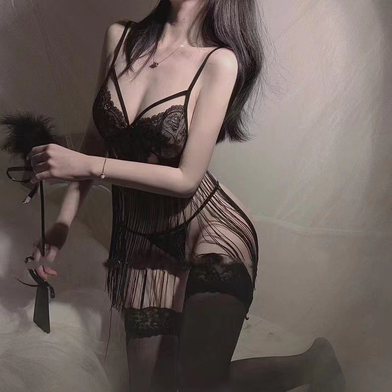 性感诱惑黑色蕾丝透视娇妻流苏短裙女款氛围感深V露背制服