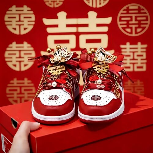 婚鞋新娘鞋男女2026新款禾秀婚纱两穿红色婚礼情侣款平底结婚板鞋