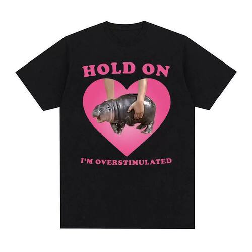 Hold on I'm Overstimulated Pink Heart Baby短袖T恤男女上衣ins