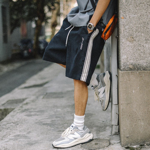 兔先森夏季美式复古侧边条纹撞色运动短裤男休闲百搭直筒五分卫裤