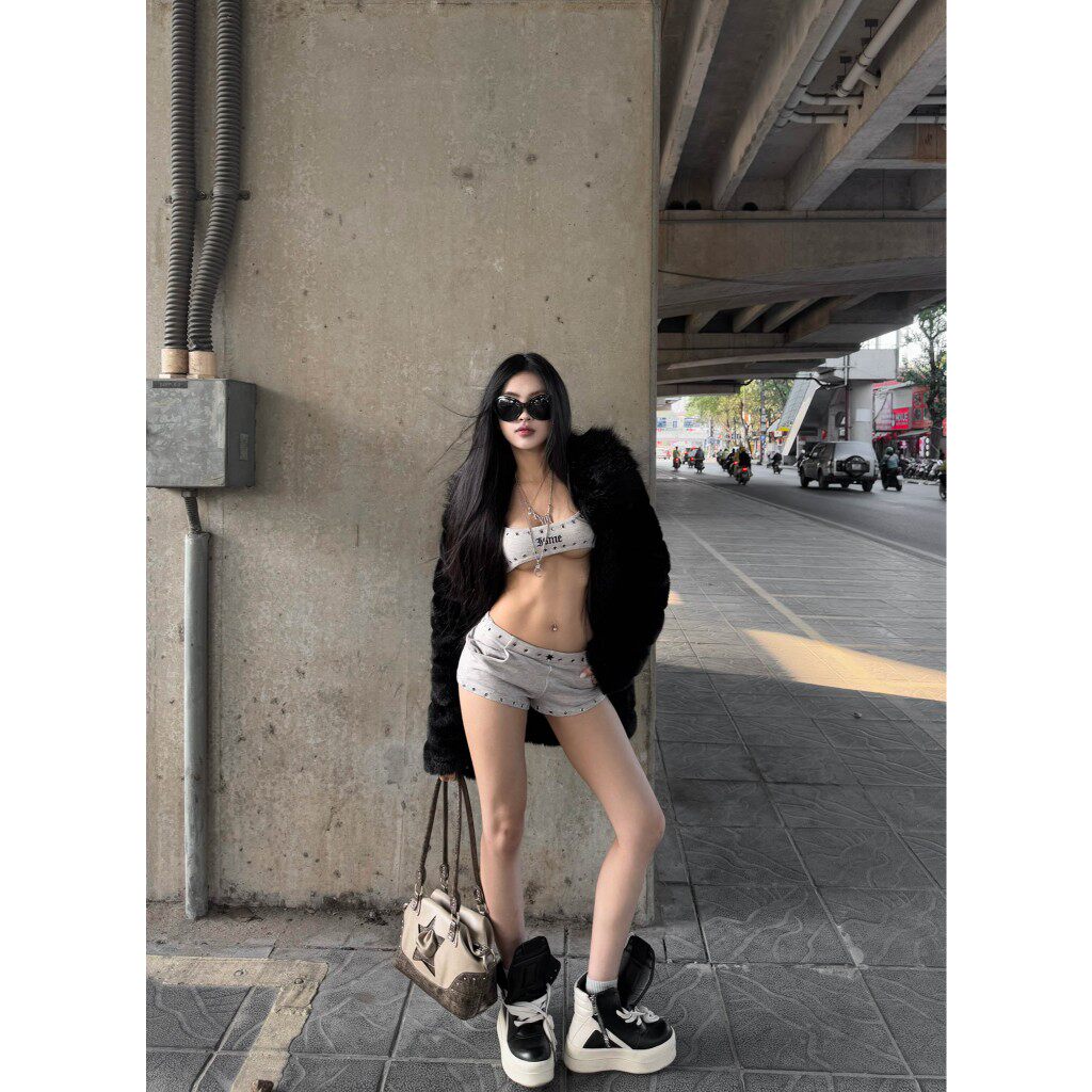 越表哥越南小众isme新款辣妹风性感内衣式印花吊带+超短热裤套装