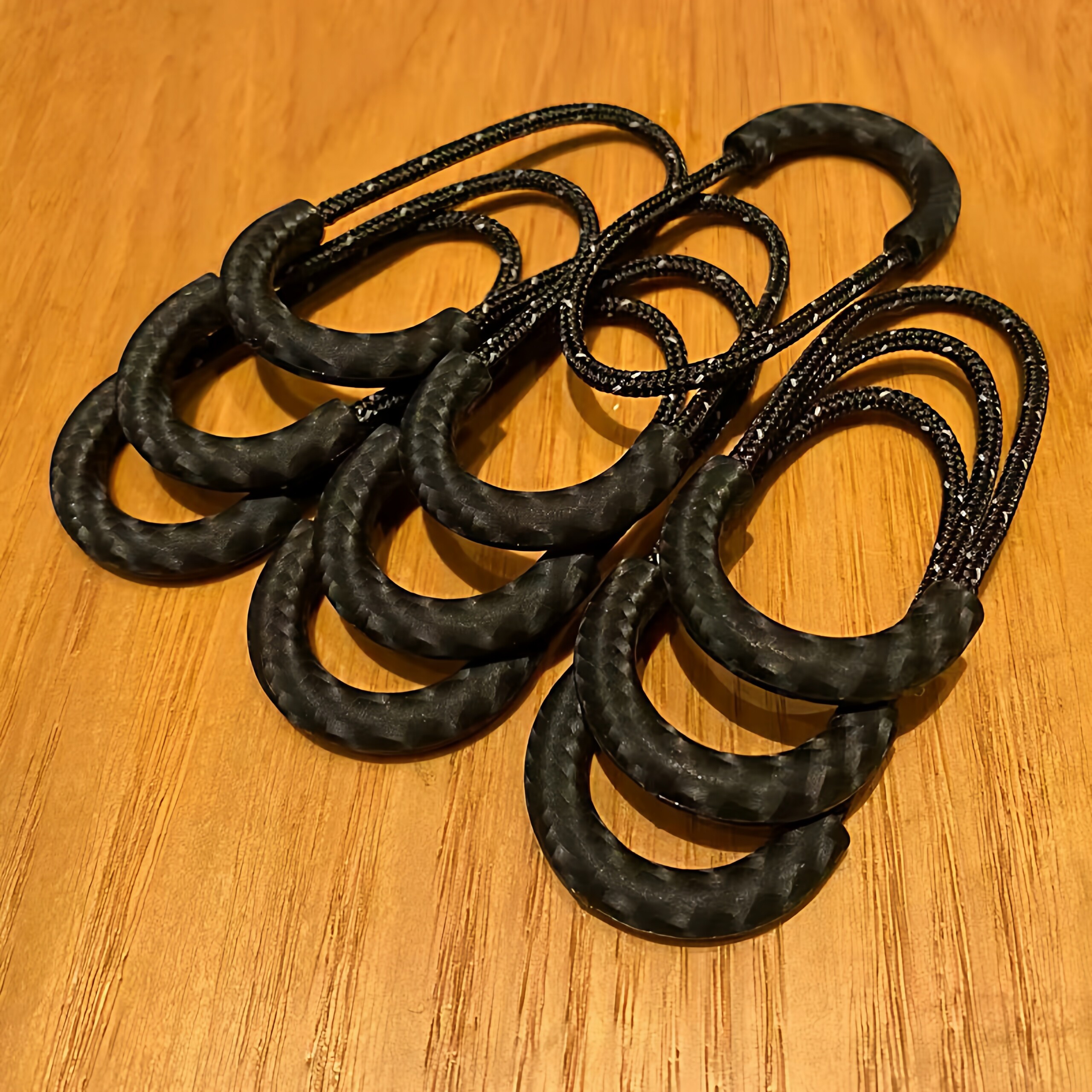 高强度磨砂质感碳纤维纹路拉片高档户外包拉链拉绳 简约不简单