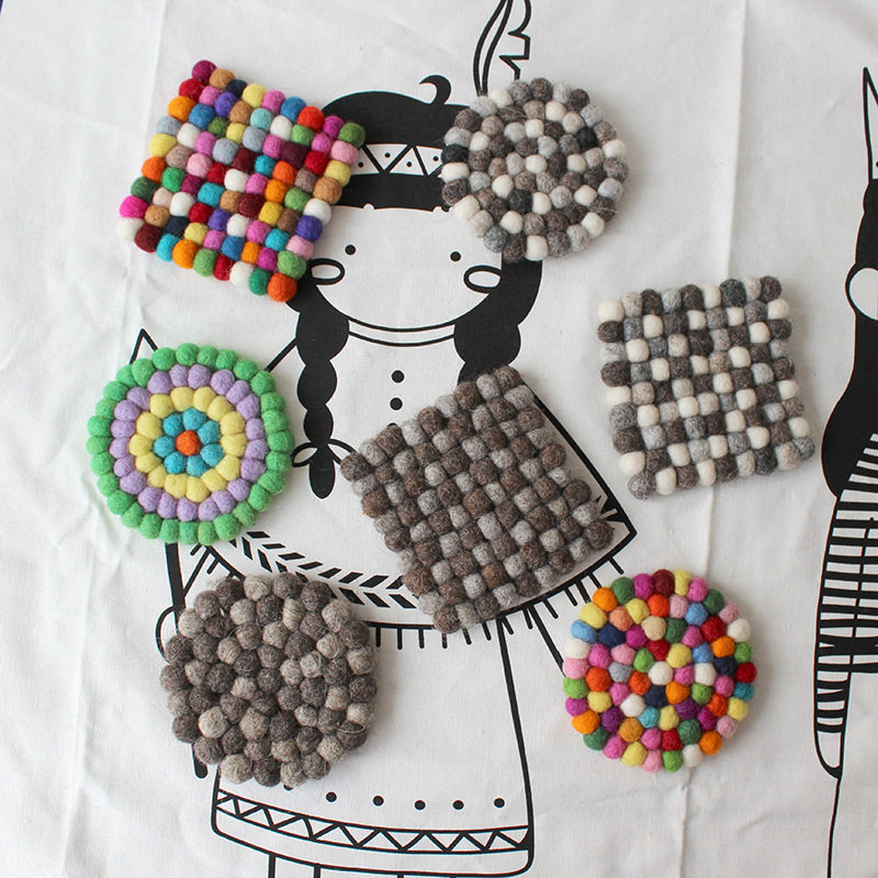 可爱手工球球杯垫尼泊尔进口羊毛毡杯垫DIY戳戳乐隔热垫拍摄道具