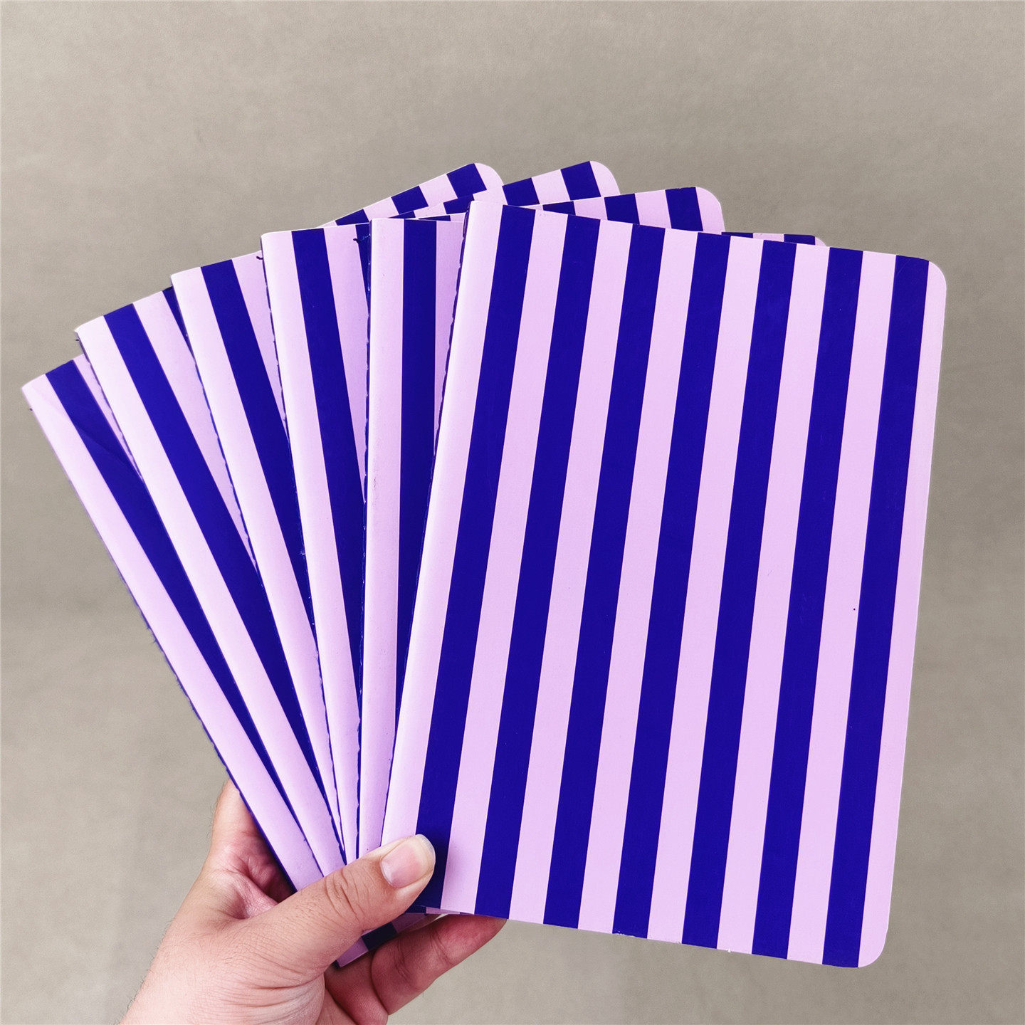 一组6本9.9!特清!hema荷兰A5条纹横线车线本笔记本 封面瑕疵