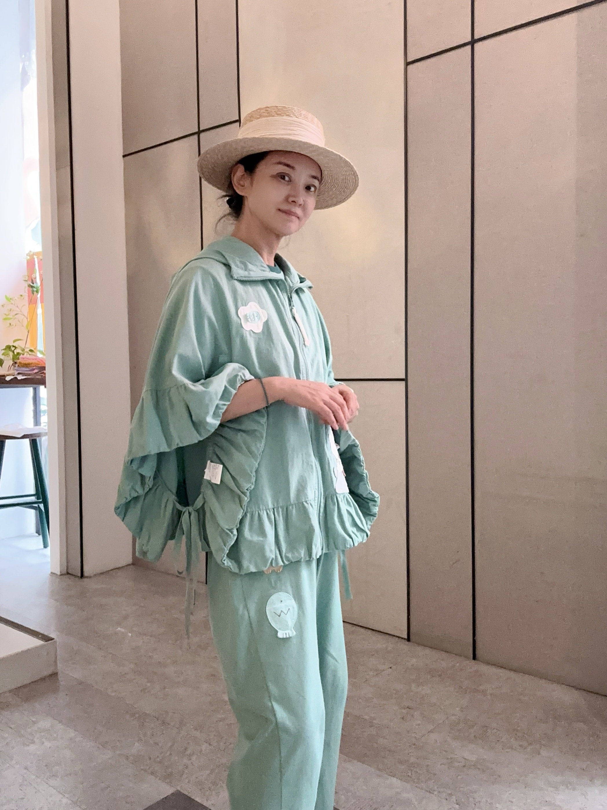 2024夏新款设计连帽外套HIKO