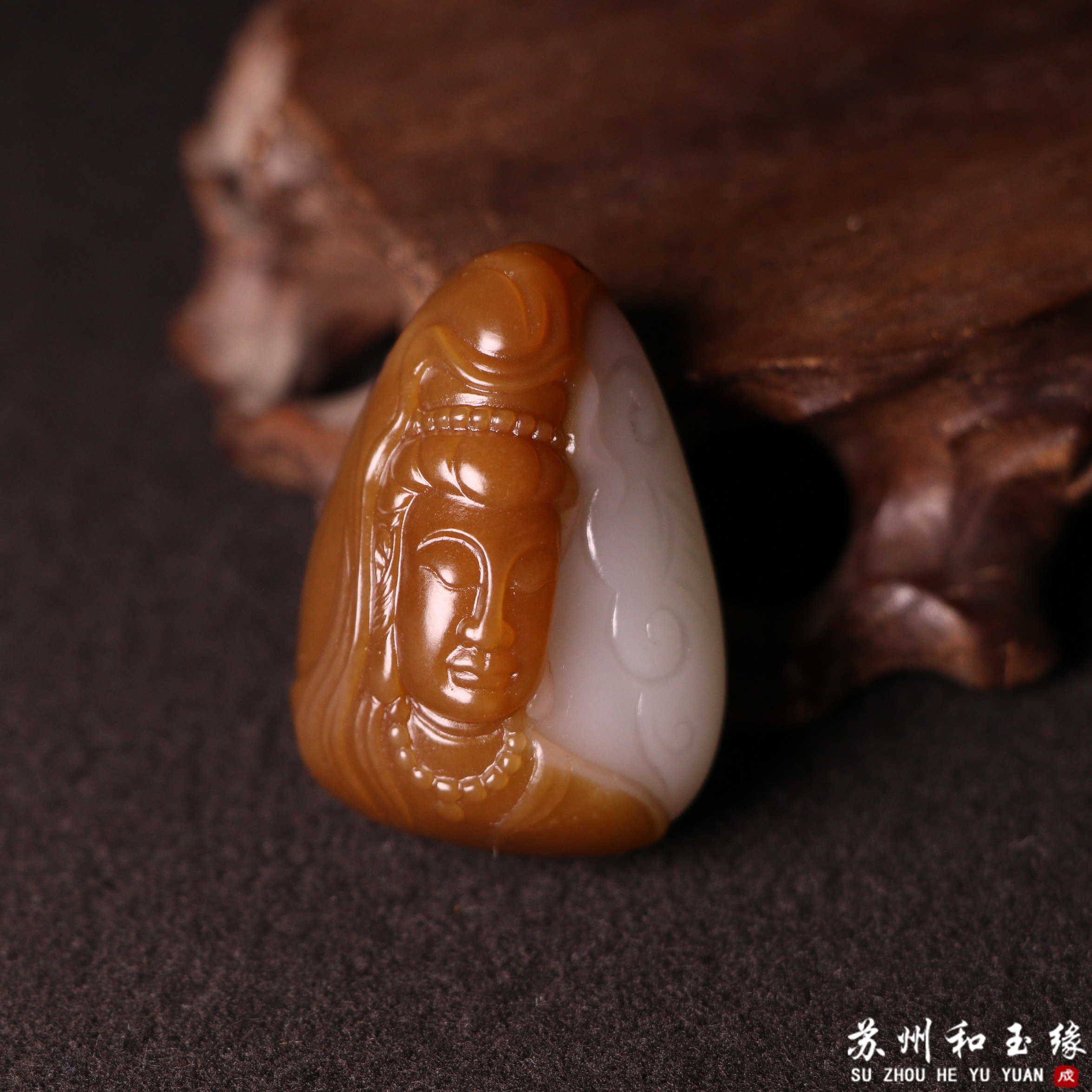 苏州和玉缘29.3克新疆和田玉且末金山糖白观音玉石挂件苏工工艺