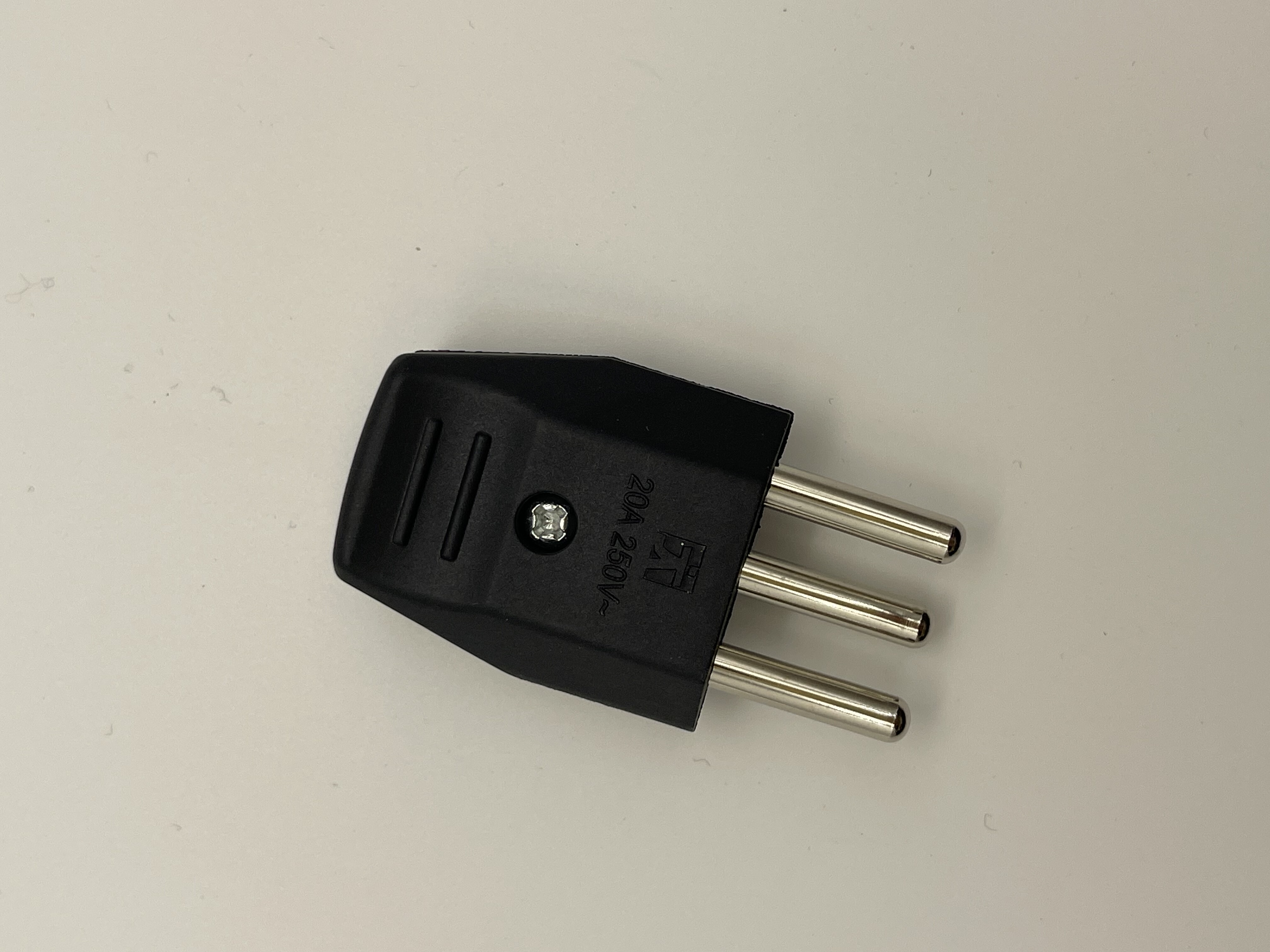 巴西三脚圆针4.0mm接线插头组装式插头插座连接嵌入式公头PDUUPS