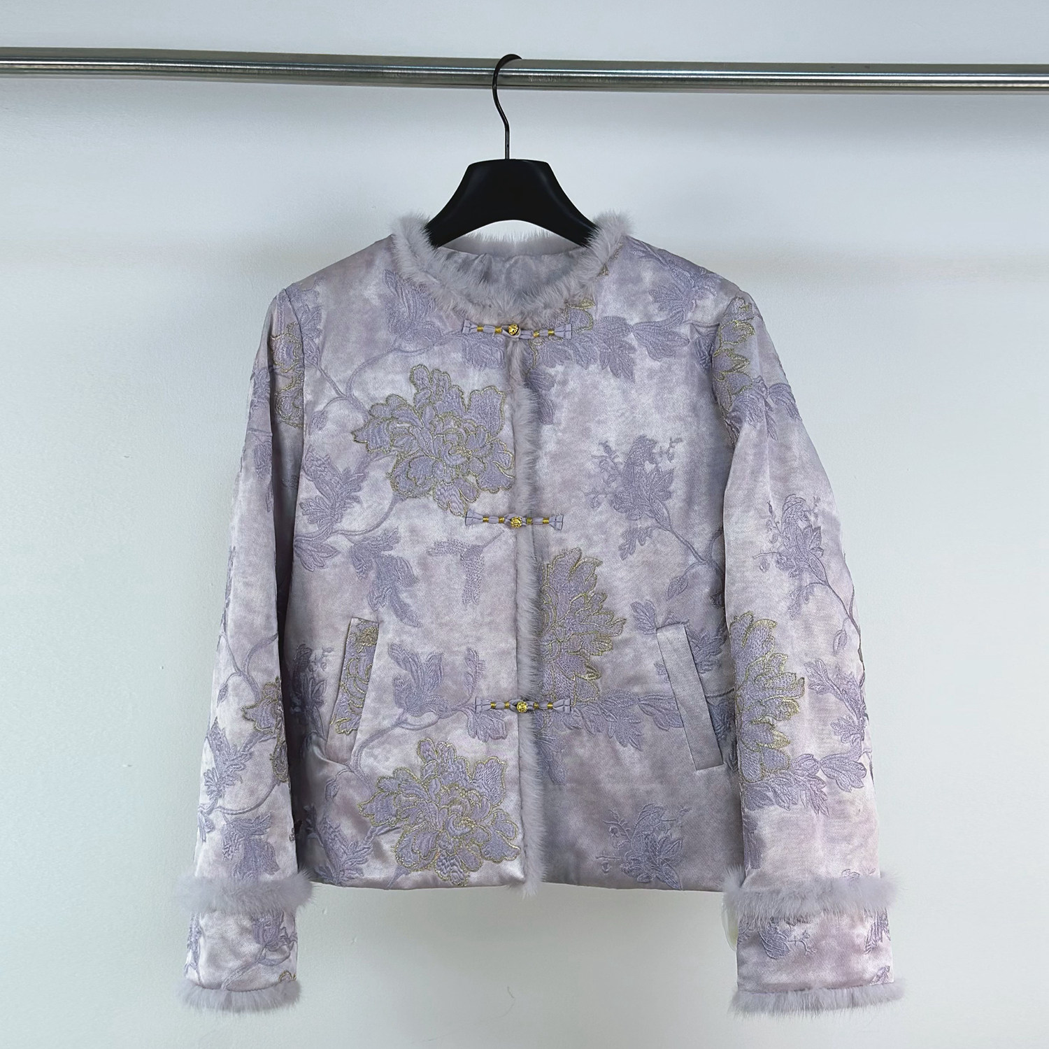 新中式拼接水貂毛重工刺绣羽绒外套女秋冬设计感显瘦90白鸭绒上衣,女装/女士精品,短外套,淘宝优惠券,粉丝福利购,淘宝优惠卷