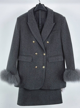 5329羽绒外套半身裙两件女冬韩系轻奢名媛小香风加厚毛呢西服套装