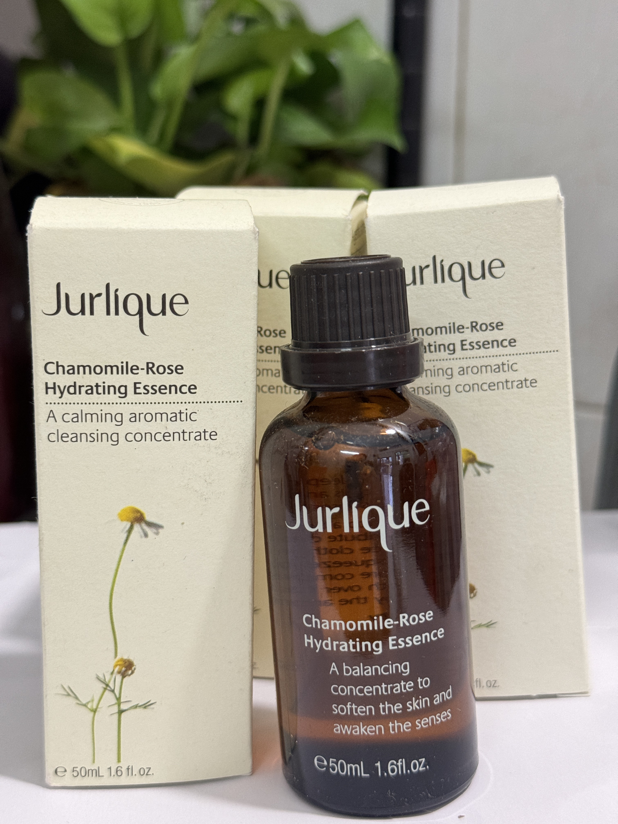 澳洲jurlique茱莉蔻洋甘菊玫瑰保湿香薰精华液50mlAHC到19年慎拍