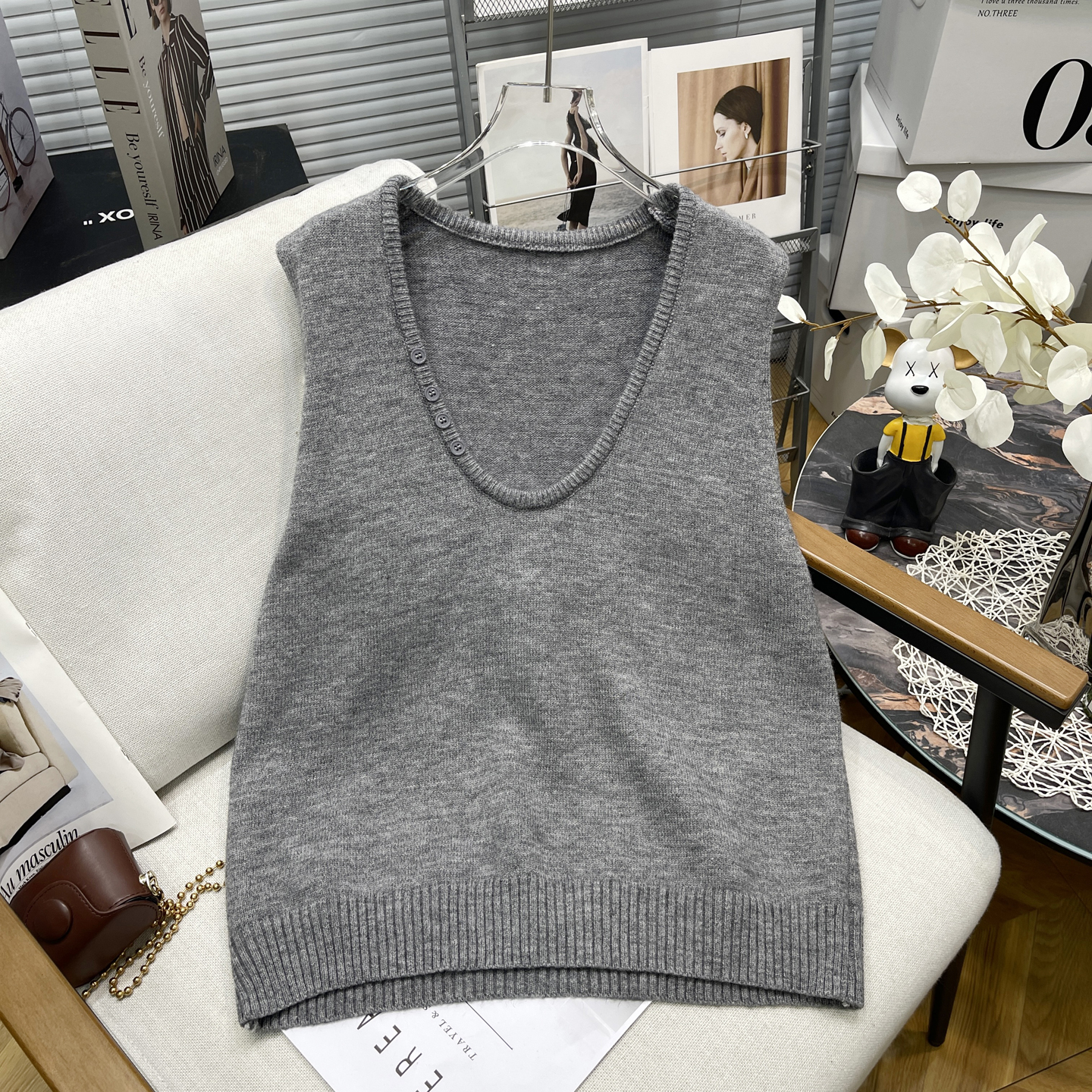 大码女装纽扣大u领针织马甲女