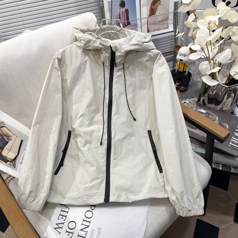 胡子叔大码女装夏季新款拼接设计感抽绳连帽冲锋衣女胖mm运动夹克,女装/女士精品,常规大码外套,淘宝优惠券,粉丝福利购,淘宝优惠卷