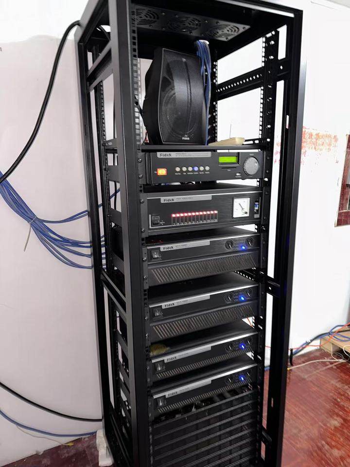 1月7日文山2号放映厅内的机器设备网络拍卖公告