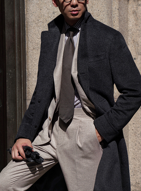 CM那不勒斯皇后经典炭黑色特细羊毛平驳领柴斯特大衣209