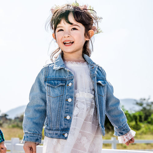 新款水洗牛仔色排扣夹克辛巴娜娜