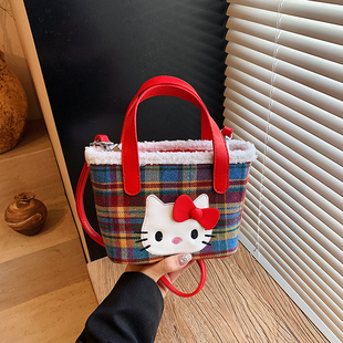 可爱卡通儿童包包2026新款洋气小女孩手提包女童外出配饰斜挎包