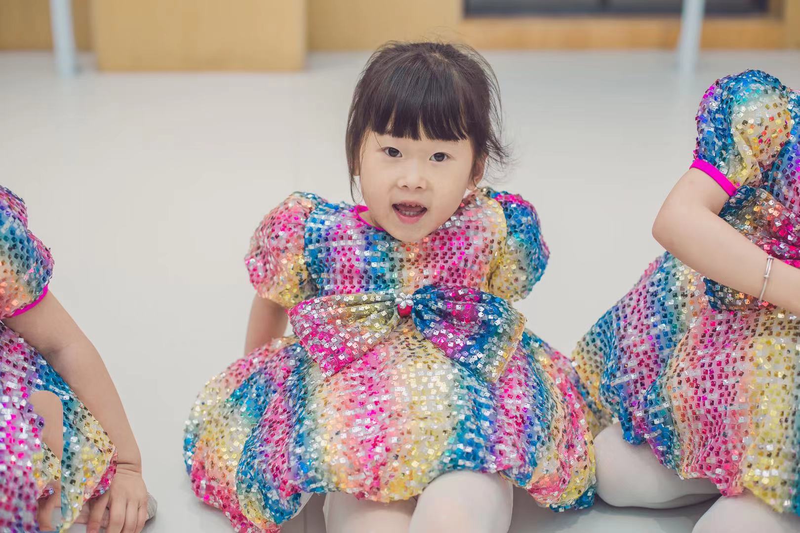 亮片七彩影楼礼服幼儿舞蹈