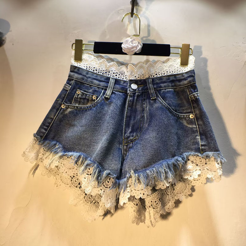 小心机！春秋新款拼接水漾蕾丝花边显瘦毛边阔腿牛仔短裤热裤女