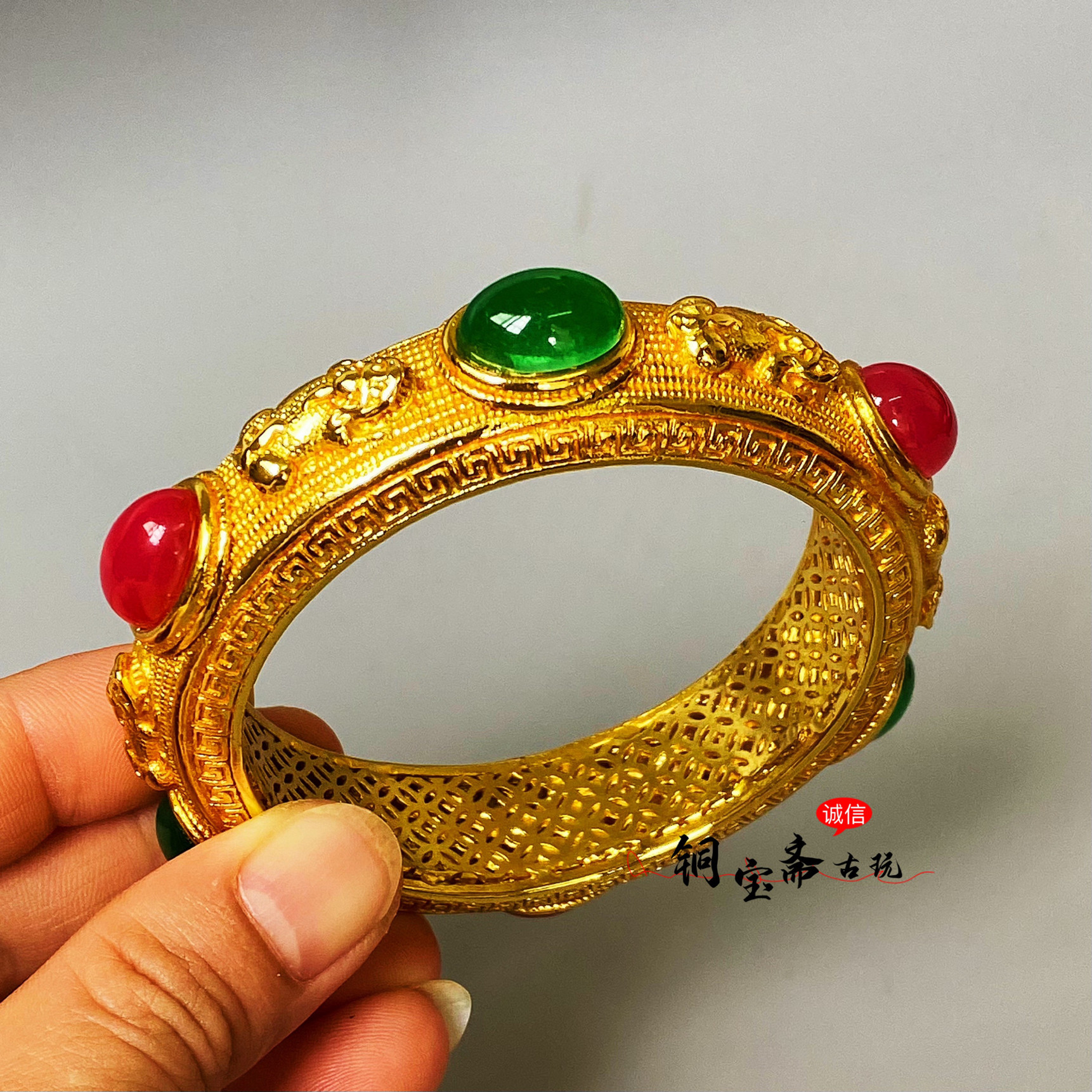 珍藏黄铜镀金貔貅手镯镂空雕花手工镶嵌宝石古法花丝手环精美饰品