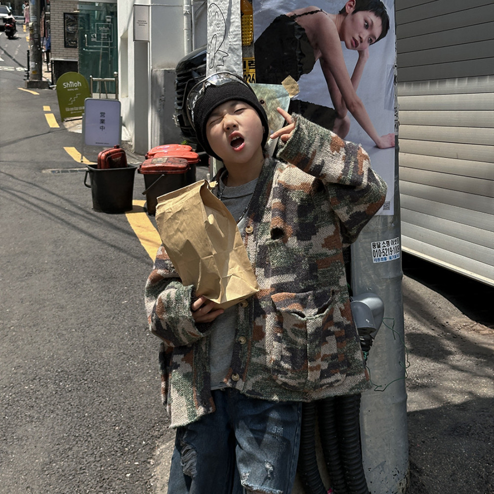 男童外套春秋款2024新款儿童迷彩割破毛衣开衫男孩乞丐风针织上衣