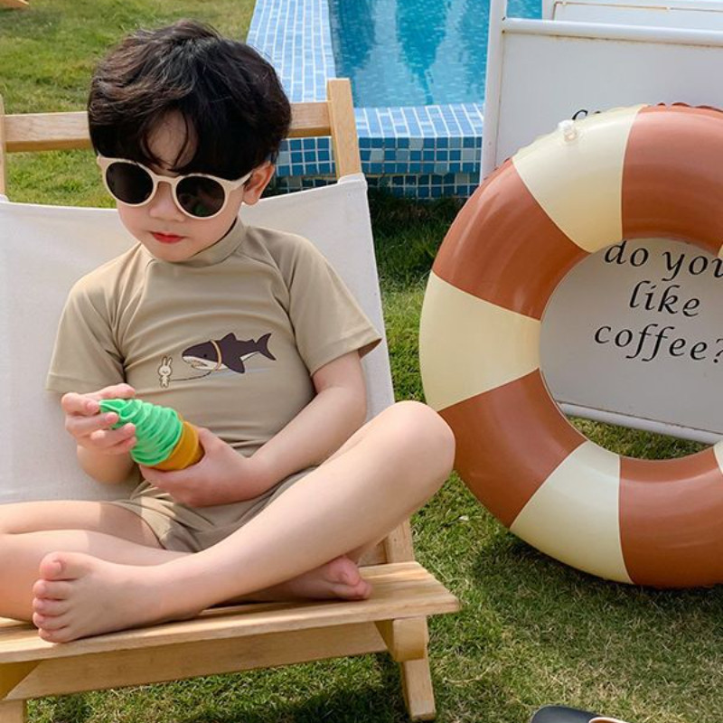 儿童泳衣男孩可爱防晒游泳衣夏男童夏季韩版卡通短袖速干连体泳装,童装/婴儿装/亲子装,泳衣裤,淘宝优惠券,粉丝福利购,淘宝优惠卷