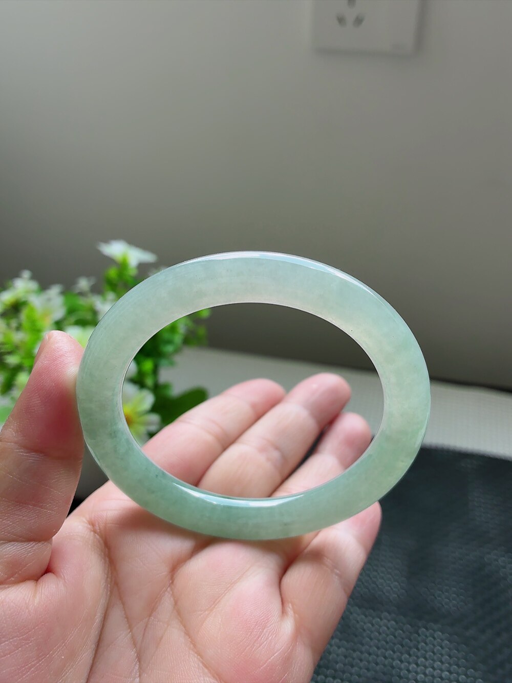 天然翡翠缅甸A貨56圈冰糯种水润半山水飘绿圆条手镯尺寸56*9.6mm