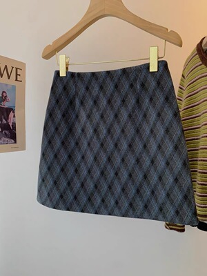 蓝灰色菱形格子毛呢半身裙高腰a字显瘦包臀短裙秋冬2025新款外穿