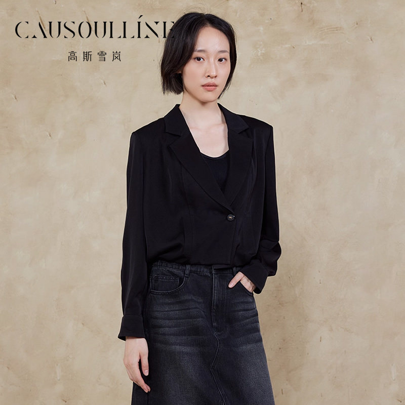 高斯雪岚黑色短款小西装女西服