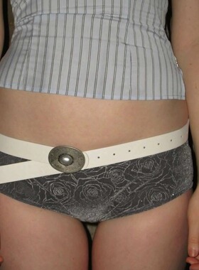 y2kslut外贸ins欧美法式复古雕花镶嵌珍珠小众高级感腰带皮带男女