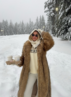 外贸INS欧美小众时髦复古秋冬户外出行保暖羊毛绒连帽围脖抽绳帽