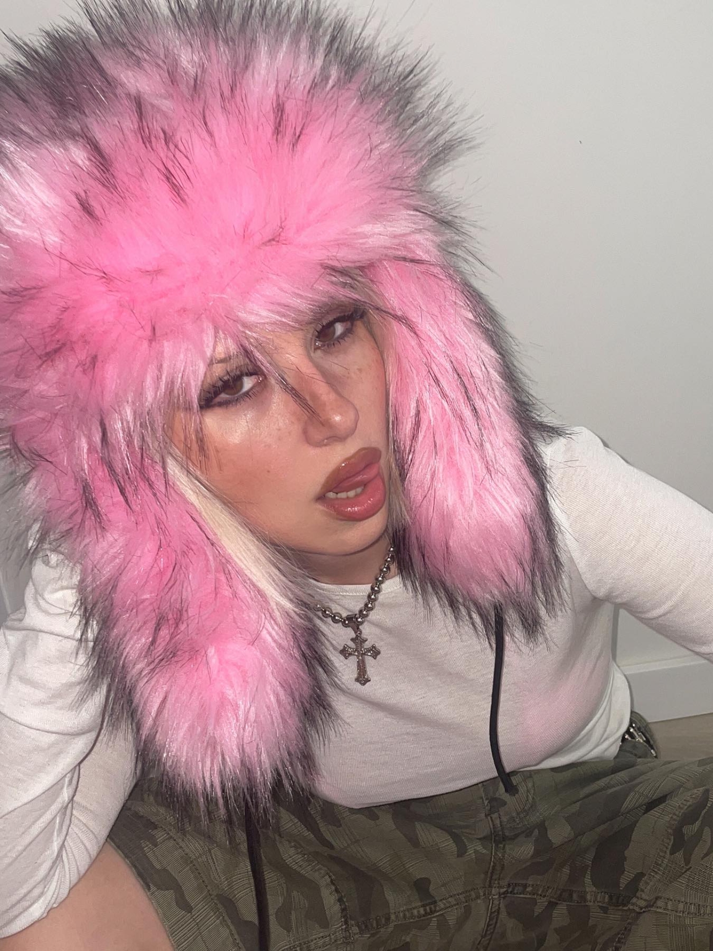 Y2kslut欧美ins个性小众嬉皮时髦辣妹仿貂毛夸张嘻哈毛绒绒雷锋帽