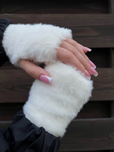 小众时髦辣妹半指毛绒绒保暖手套女 新款 Y2kkslut欧美ins个性 冬季