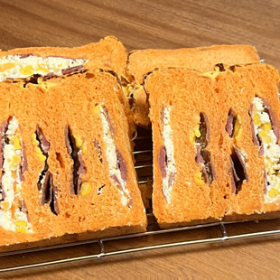 南山东篱吐司 番茄猪肉脯椰奶黑松露番茄抹茶乌米椰奶酵液米吐司