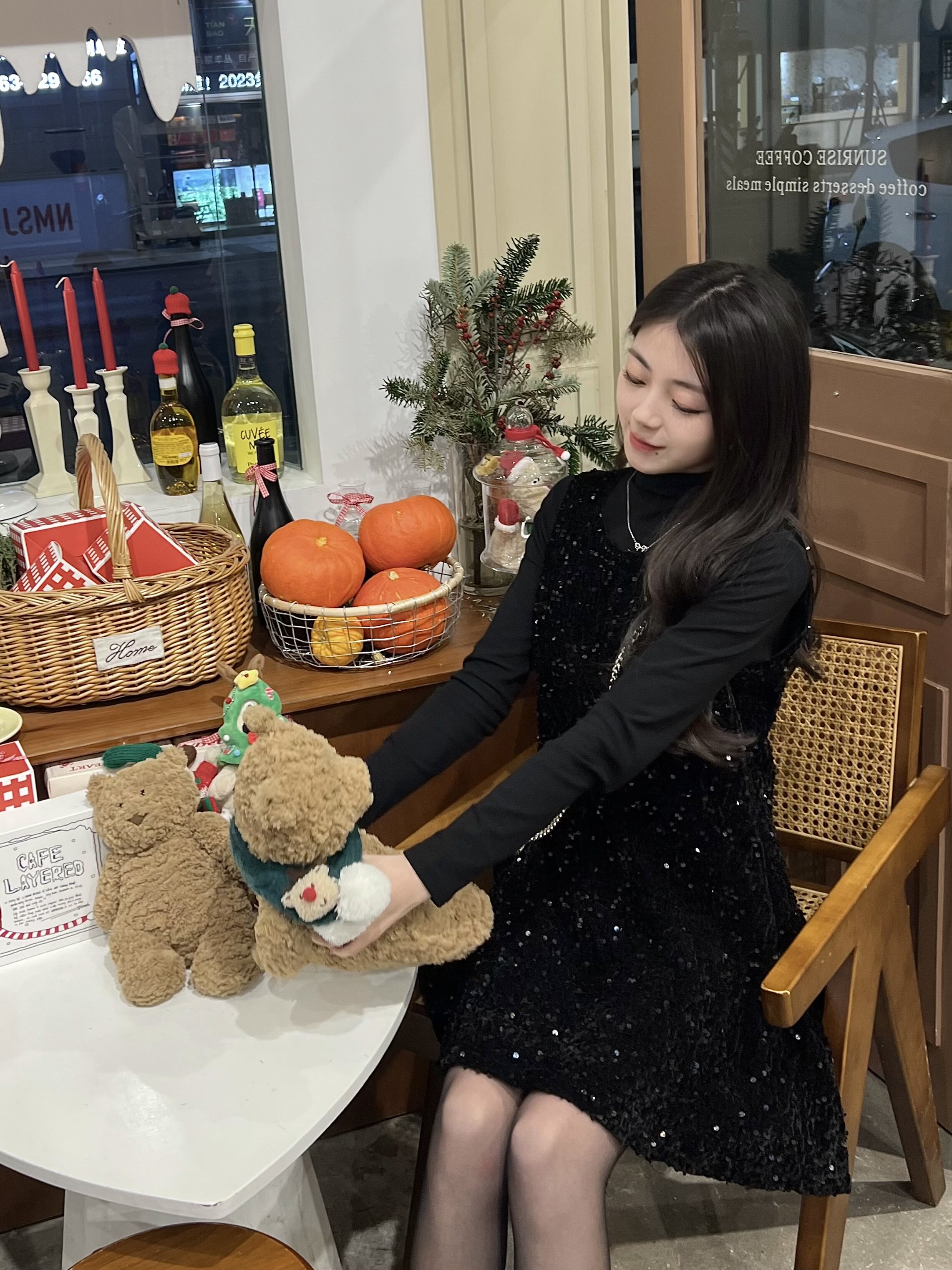 法式小香风连衣裙女春秋新款气质显瘦黑色亮片短裙套装两件套