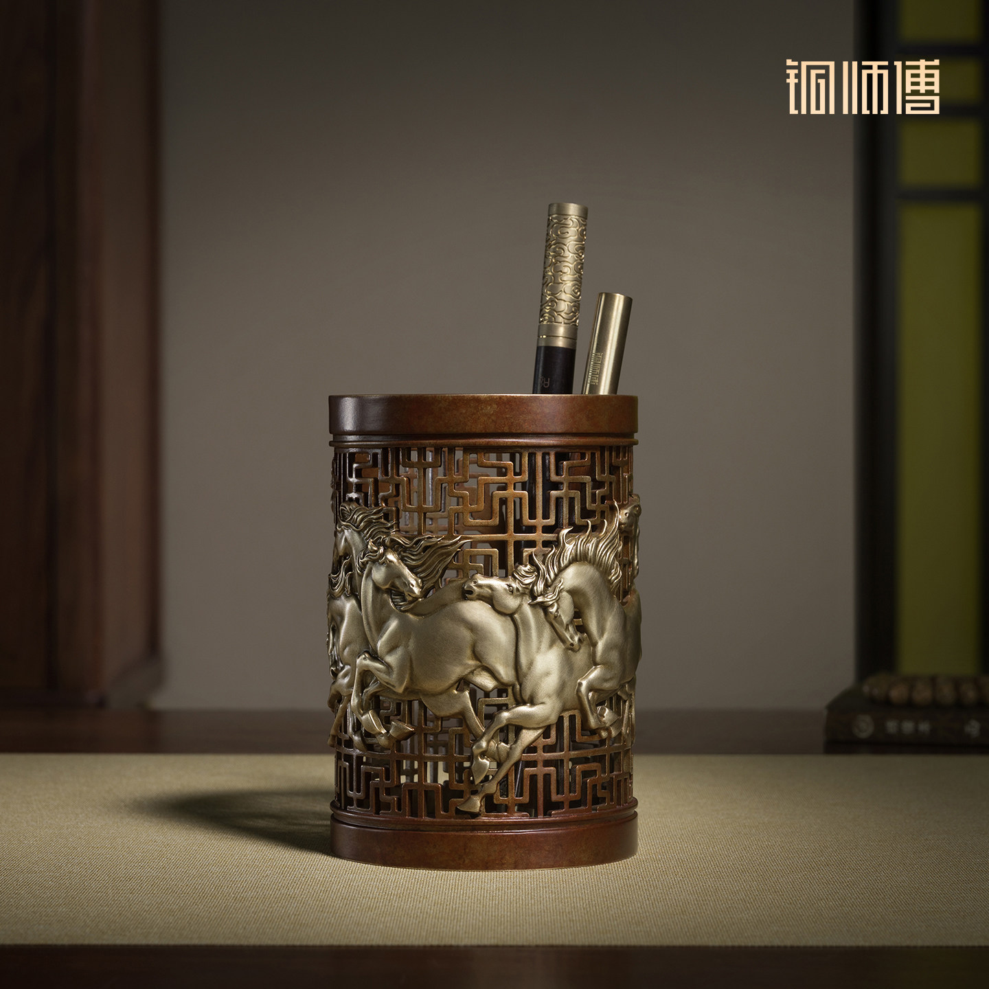 铜师傅《八骏笔筒》书房客厅铜摆件 家居工艺品 老师礼物