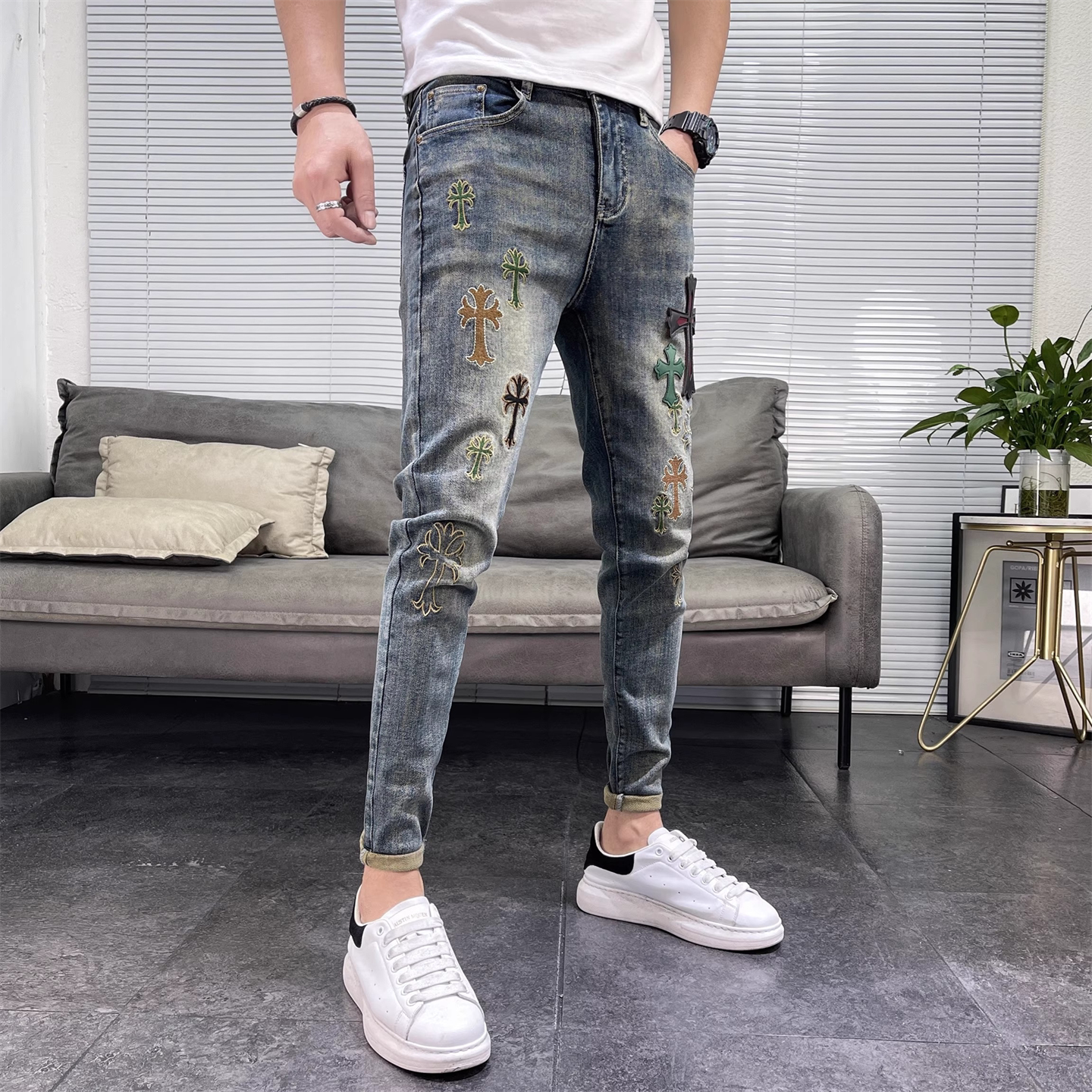高端刺绣牛仔裤男九分裤潮流个性痞帅花裤子弹力修身小脚裤长裤男