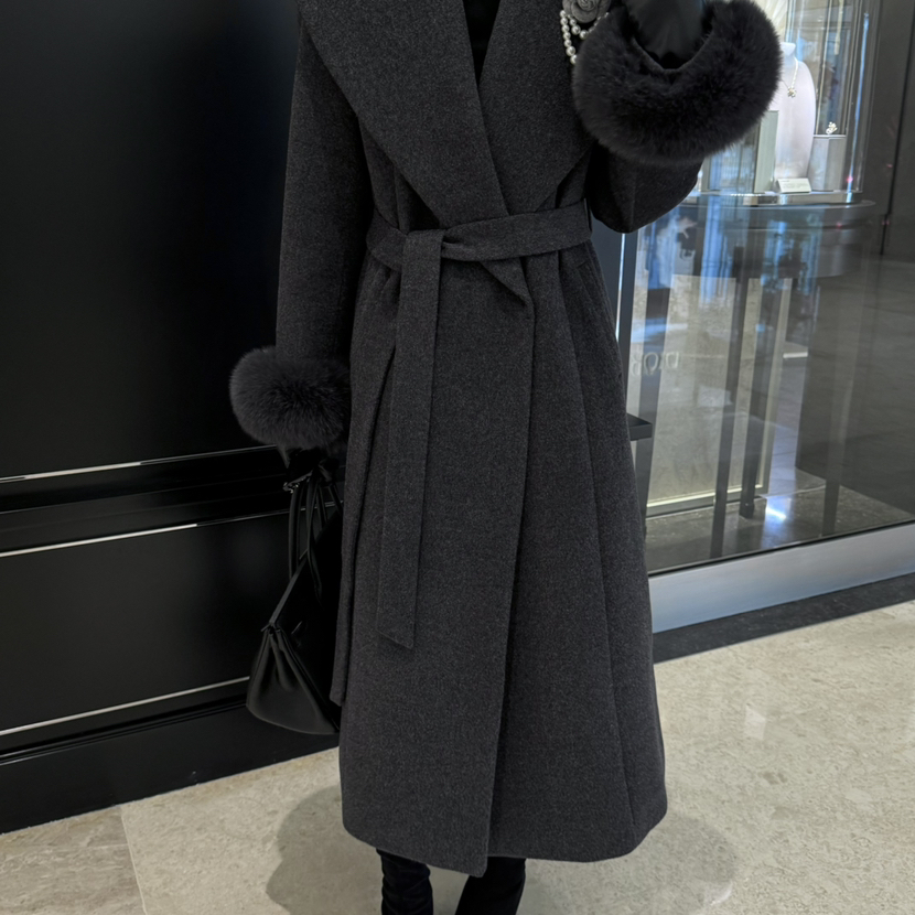 繁花家保暖羽绒服外套(配仿毛袖毛可拆卸腰带可拆卸胸针)YS1-915