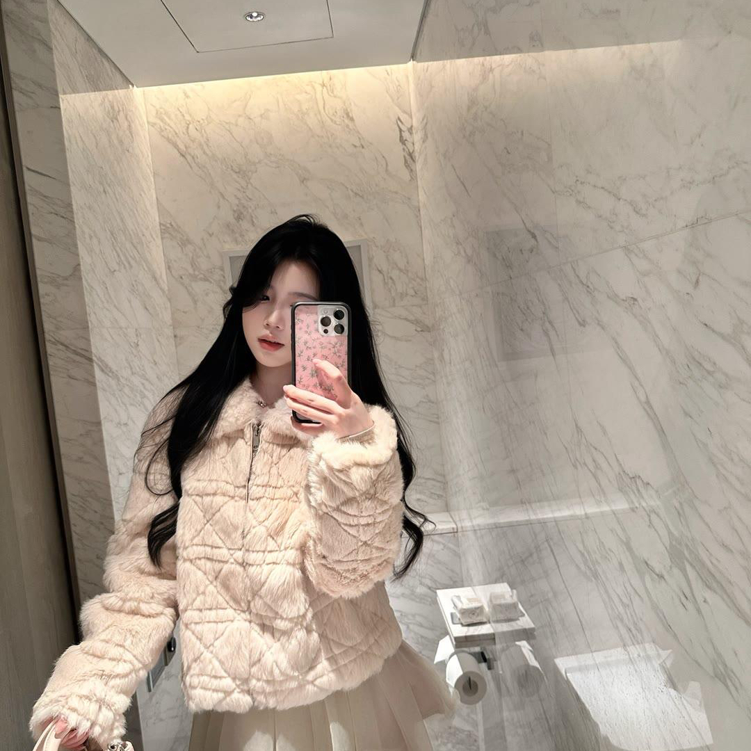 繁花纹甜美财阀千金嫩粉色兔毛保暖皮草外套（含100兔毛）S1032-1