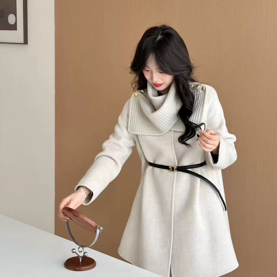 繁花感纯色时尚羊毛外套(配围巾,腰带)（含70羊毛）(10羊绒)GD925