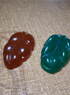 天然冰种玉髓玛瑙配饰树叶吊坠