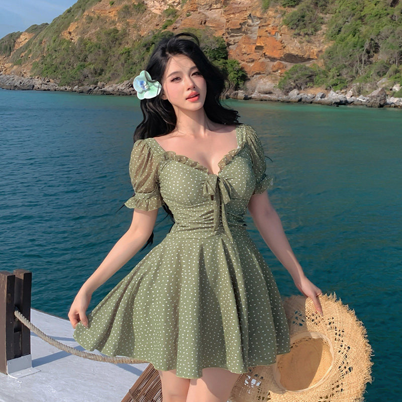 泳衣女款连体裙式保守遮肚大码微胖女孩高级感甜美少女泡温泉泳装