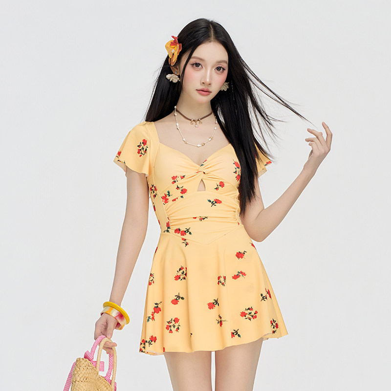 绝美小清新印花泳衣女款连体裙式聚拢保守短袖遮肉显瘦泡温泉泳装,运动/瑜伽/健身/球迷用品,连体泳衣,淘宝优惠券,粉丝福利购,淘宝优惠卷