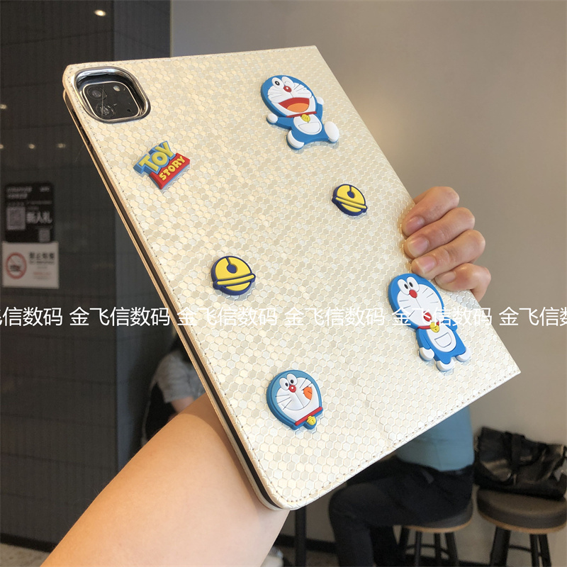 DIY叮当猫适用苹果iPad9/8/7保护套ipda第10代10.9寸2022新款平板10.2/9.7可爱卡通pro11硅胶air543软壳mini6