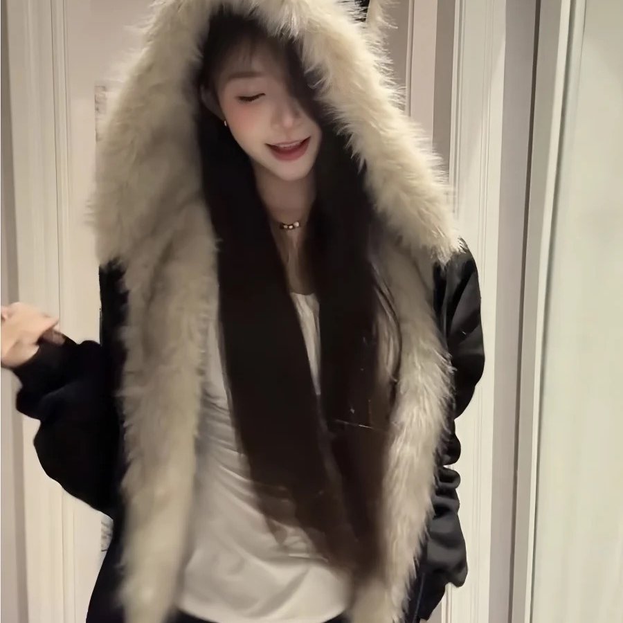 黑色毛领座山雕猫耳朵连